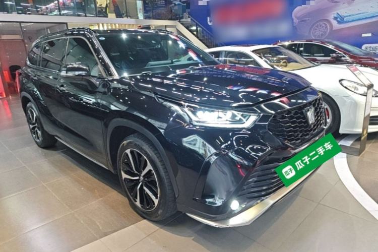 Toyota Highlander 2023 — 3