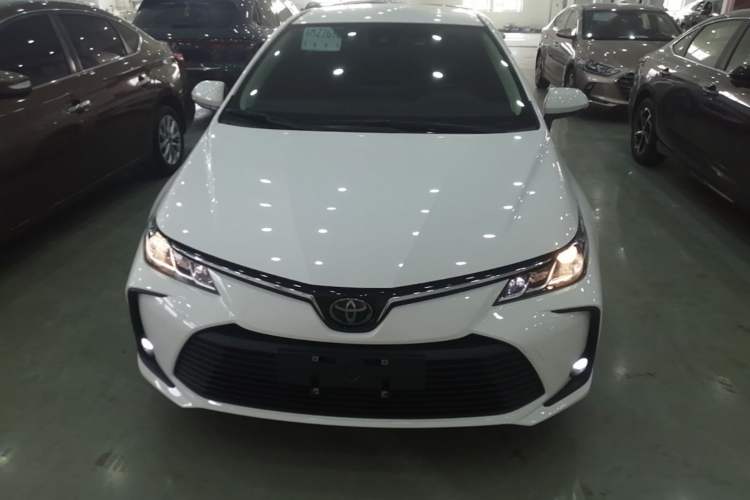 Toyota Corolla 2021 — 2