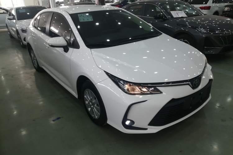 Toyota Corolla 2021 — 3