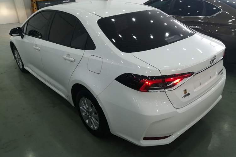 Toyota Corolla 2021 — 4