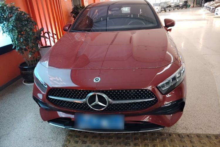 Mercedes-Benz A 200 L 2023 — фото 2