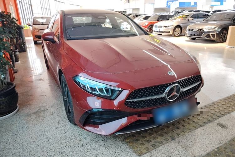 Mercedes-Benz A 200 L 2023 — фото 3