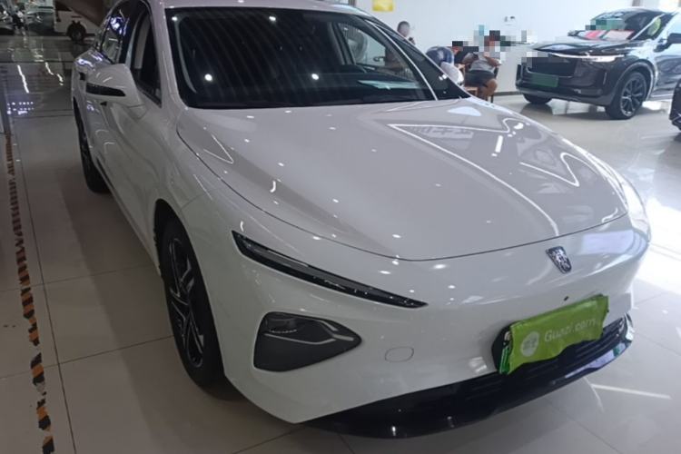 Roewe D7 2025 — 3