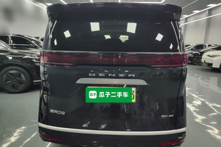 Denza D9 2024 — 5