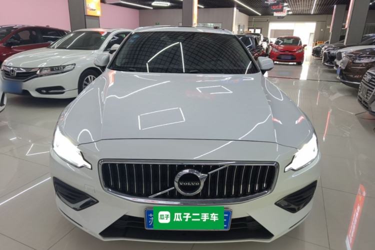 Volvo S60 2020 — 2