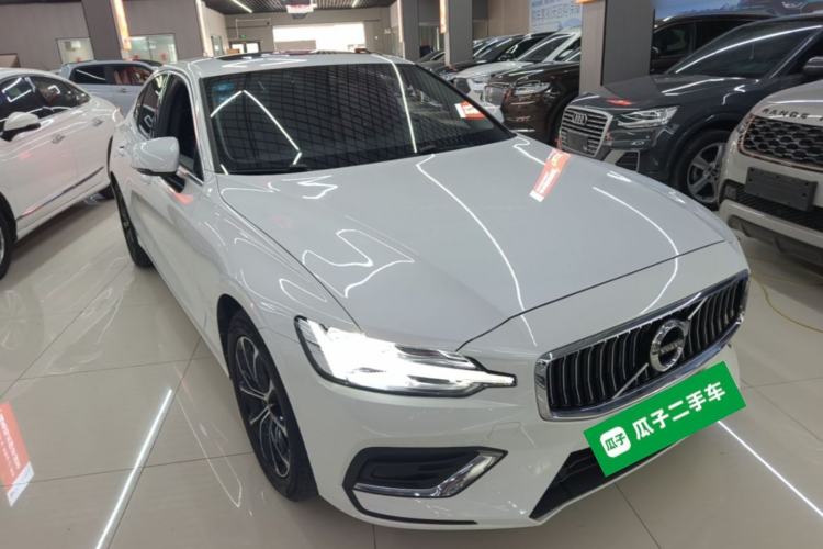 Volvo S60 2020 — 3
