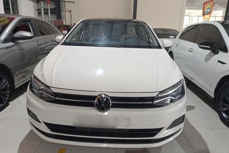 Volkswagen Polo 2021 — 2