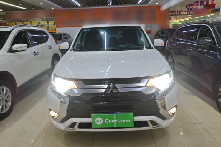 Mitsubishi outlander 2020 — фото 2