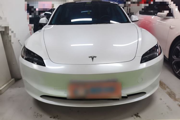 Tesla Model 3 2023 — 2