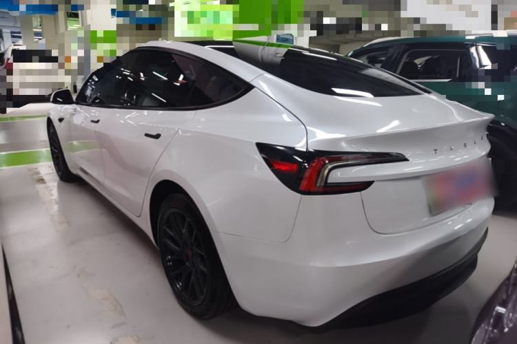 Tesla Model 3 2023 — 4