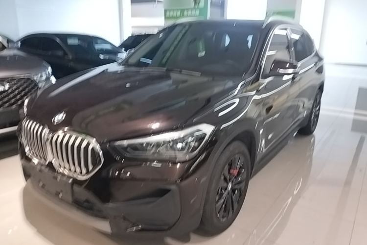 BMW X1 2021 — фото 1