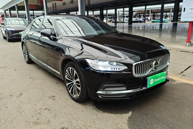 Volvo S90 2025 — 3