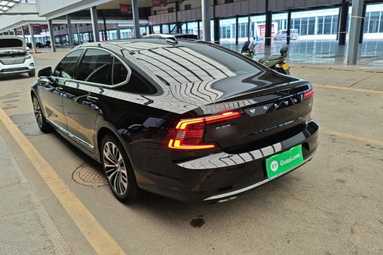 Volvo S90 2025 — 4