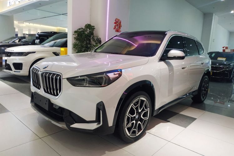 BMW X1 2023 — фото 1
