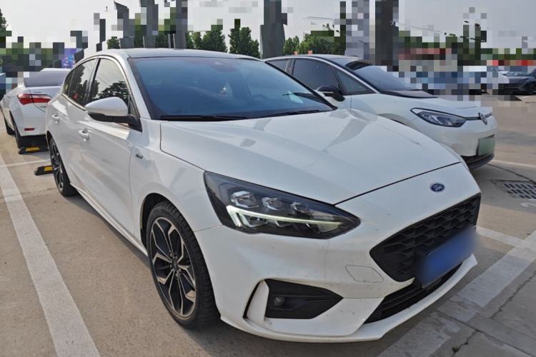 Ford Focus 2021 — 3