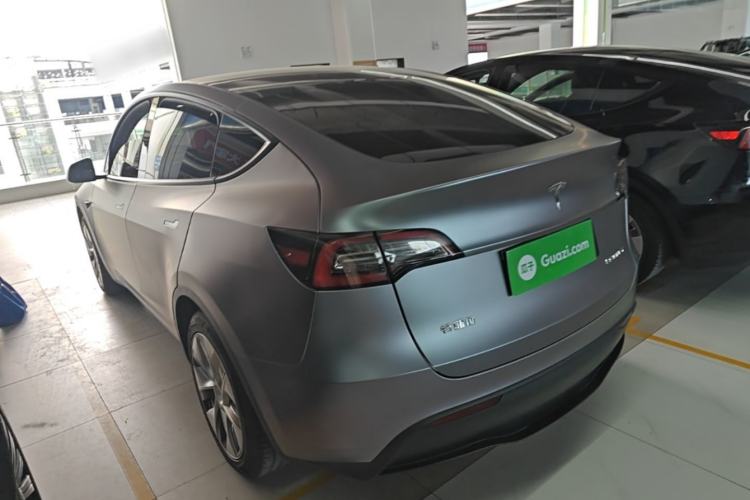 Tesla Model Y 2022 — 4