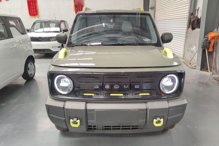 Geely Panda 2025 — 2