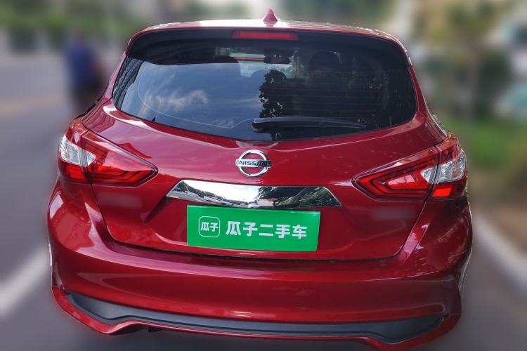 Nissan Tiida 2021 — 3