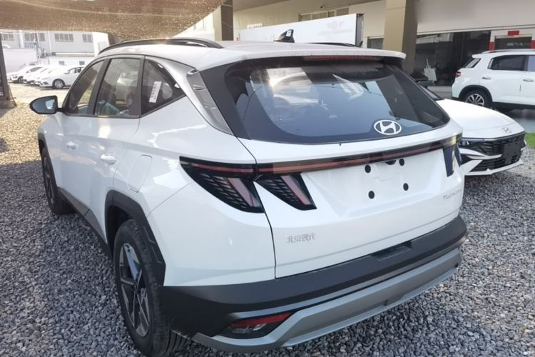 Hyundai Tucson 2025 — 4