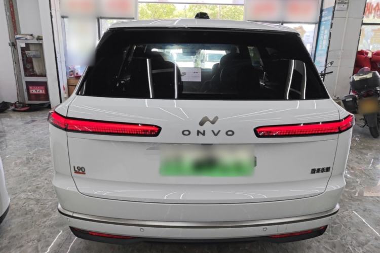 Onvo Luxeed L90 2025 — 5