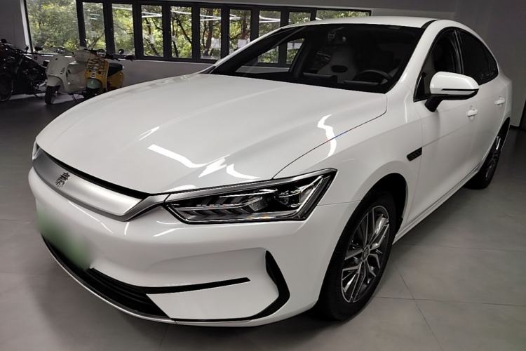 BYD Qin PLUS 2023 — фото 1