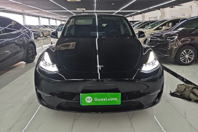 Tesla Model Y 2021 — 2