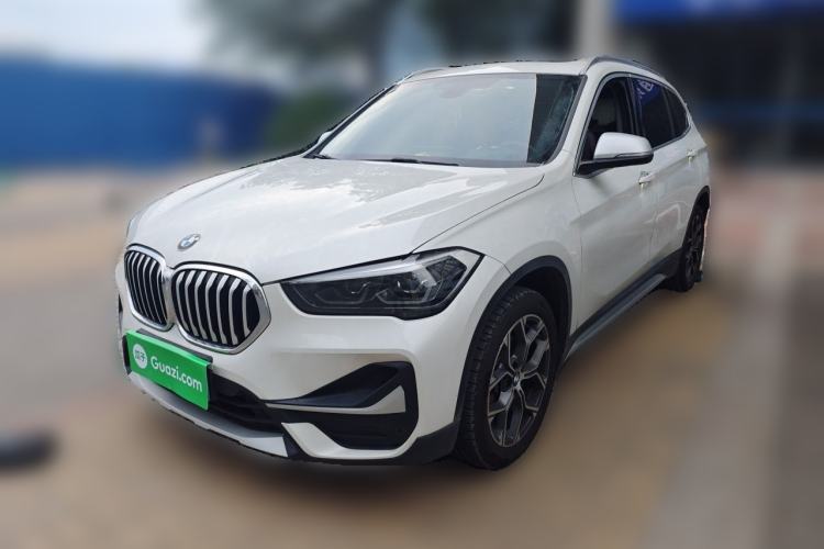 BMW X1 2022 — фото 1