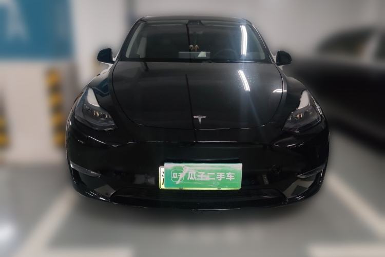 Tesla Model Y 2022 — 2
