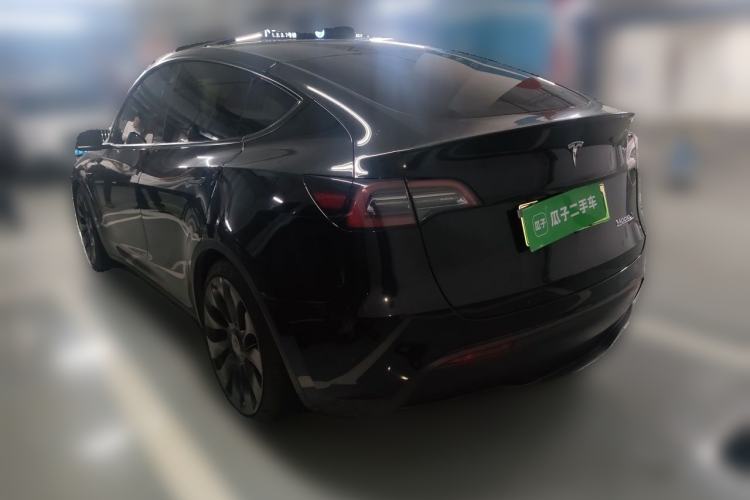 Tesla Model Y 2022 — 4