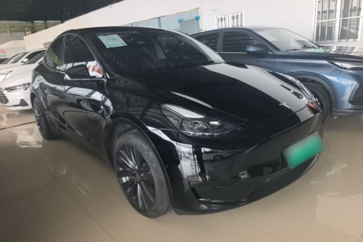 Tesla Model Y 2022 — 3
