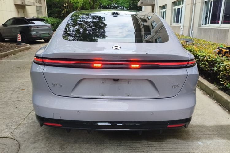 NIO ET5 2025 — 5
