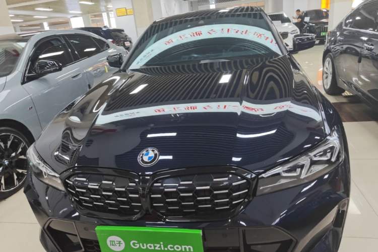 BMW 325i 2024 — 2