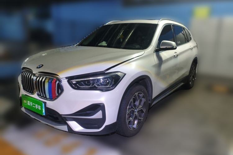 BMW X1 2022 — фото 1