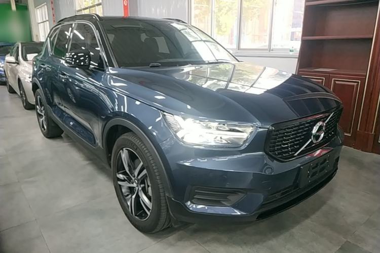 Volvo xc40 2022 — фото 3