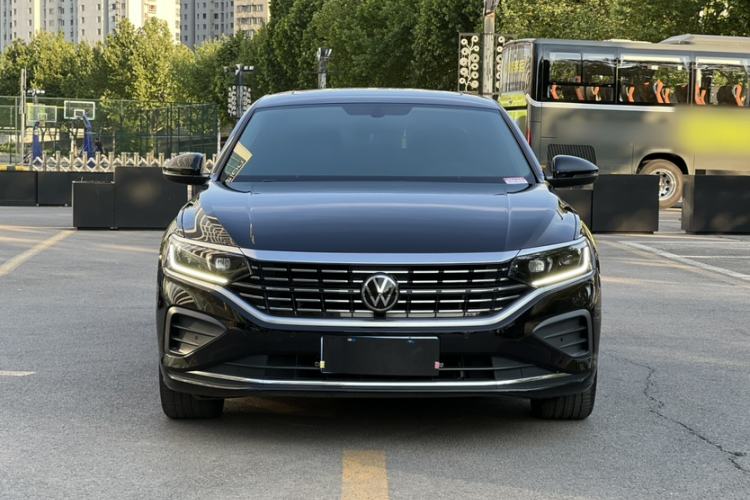 Volkswagen Passat 2024 — 2
