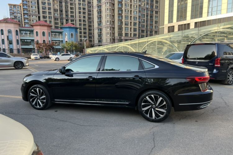 Volkswagen Passat 2024 — 4