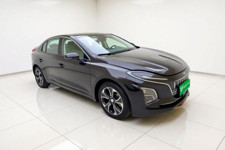 Hongqi E-QM5 2023 — 3
