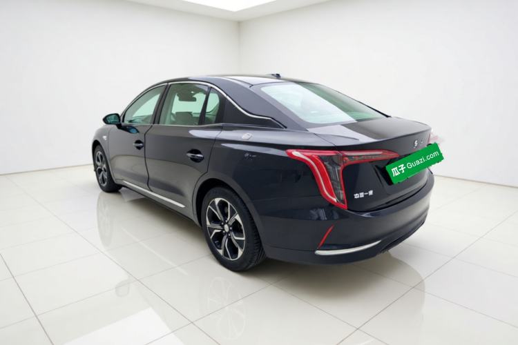 Hongqi E-QM5 2023 — 4