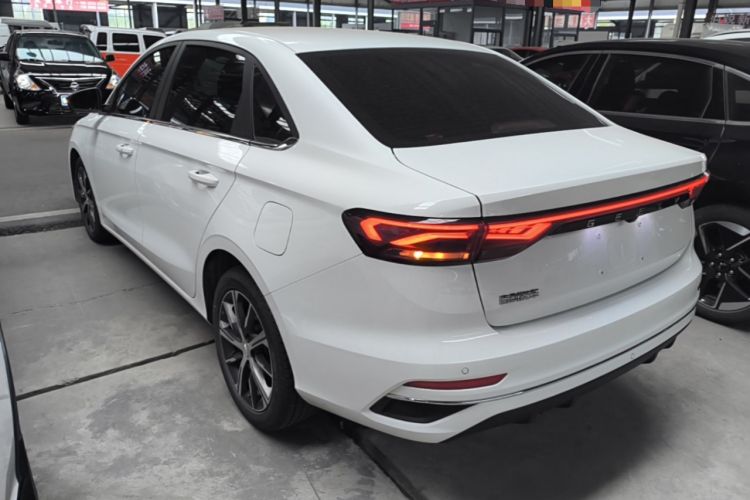 Geely Emgrand 2023 — 4