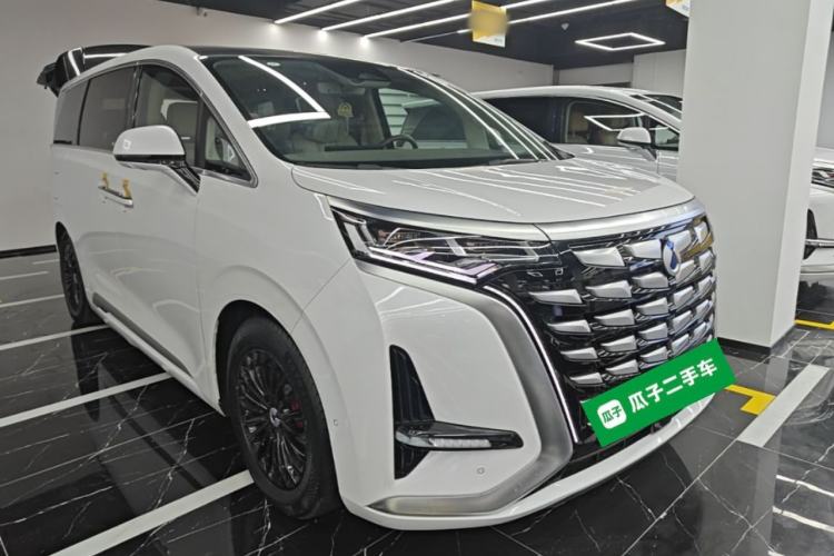 Denza D9 2022 — 3
