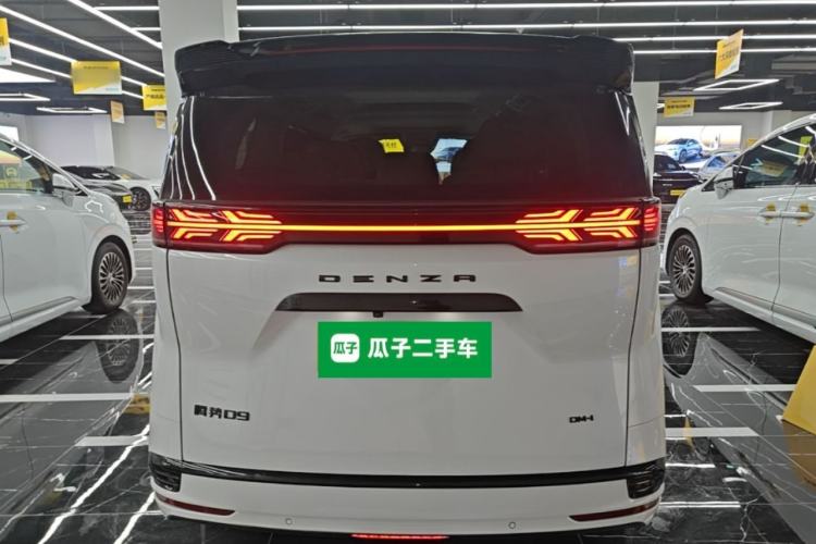 Denza D9 2022 — 5