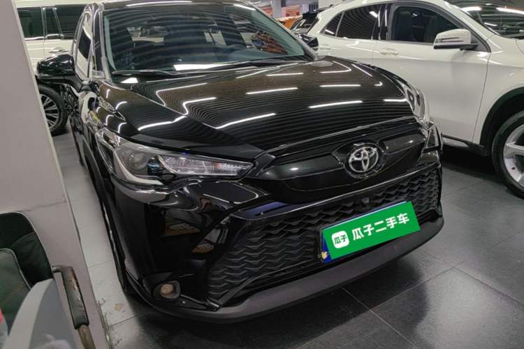 Toyota Corolla Cross 2022 — фото 3