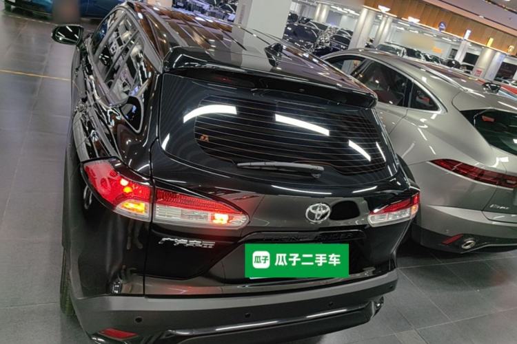 Toyota Corolla Cross 2022 — фото 5