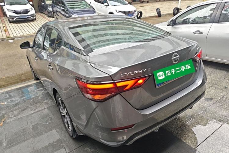 Nissan Sentra 2021 — 4