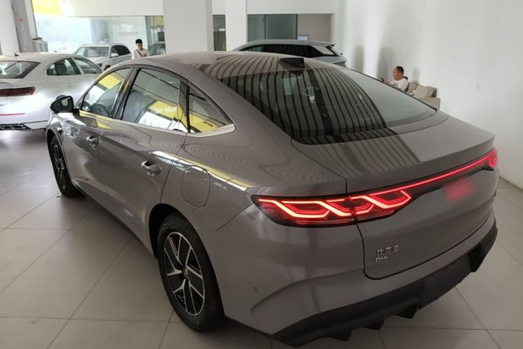 BYD Qin L 2026 — 4