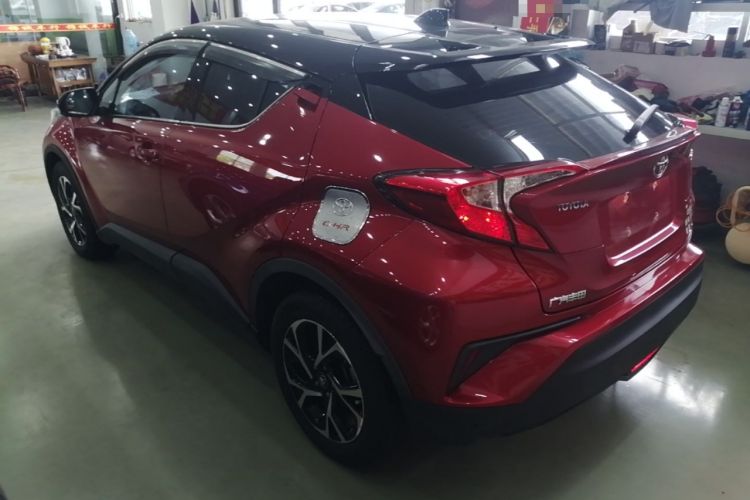 Toyota C-HR 2020 — фото 4