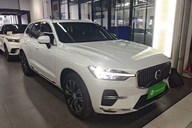 Volvo XC60 2022 — 3