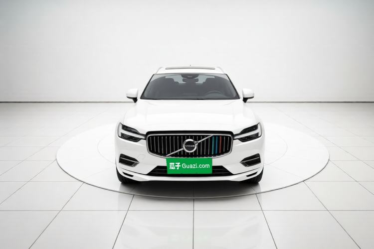 Volvo xc60 new energy 2021 — фото 2