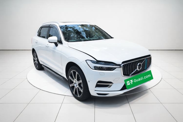 Volvo xc60 new energy 2021 — фото 3