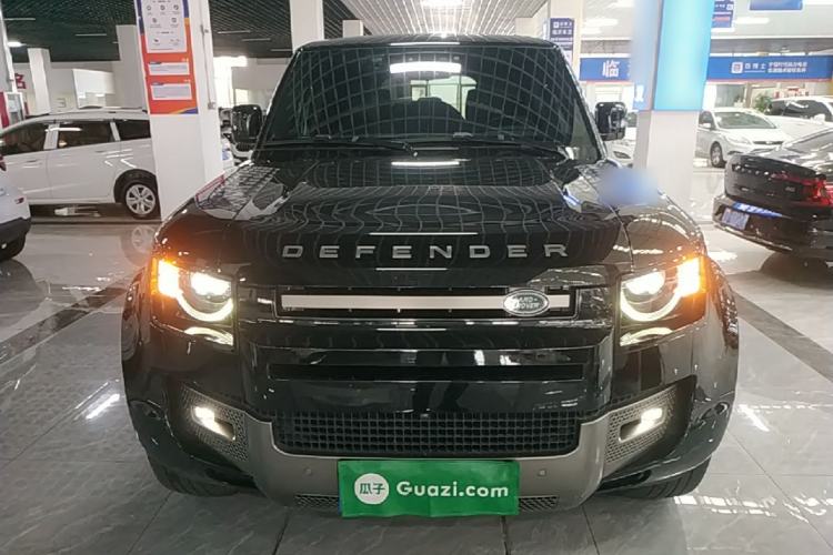 Land Rover Defender 2024 — 2